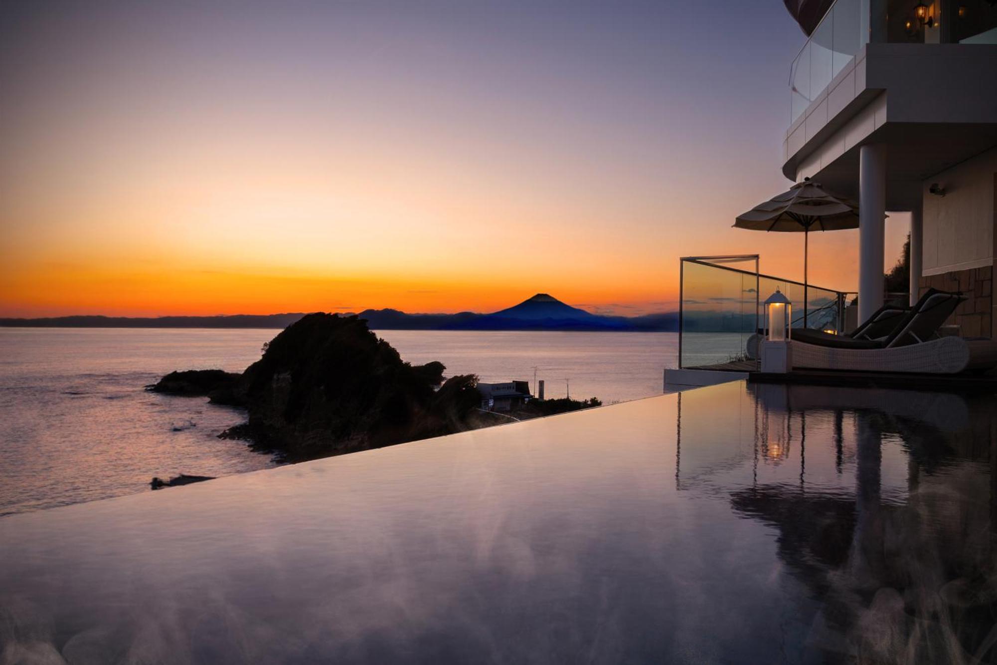 Hayama Hotel Otowa No Mori Yokosuka Exteriör bild