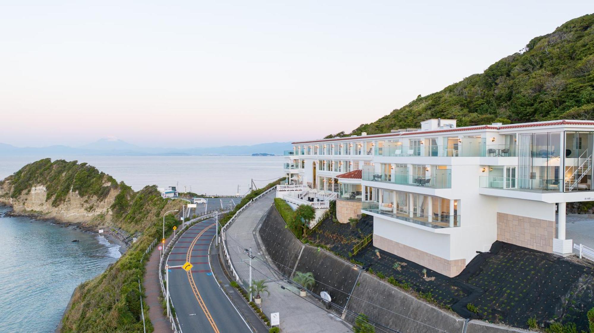 Hayama Hotel Otowa No Mori Yokosuka Exteriör bild